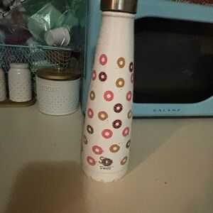 White with donuts print swell coffee/ water container